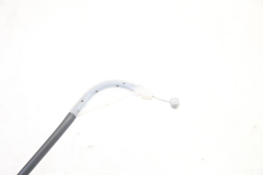 photo de CABLE OUVERTURE SELLE YAMAHA TRICITY 300 (2020 - 2024) - Gros plan technique