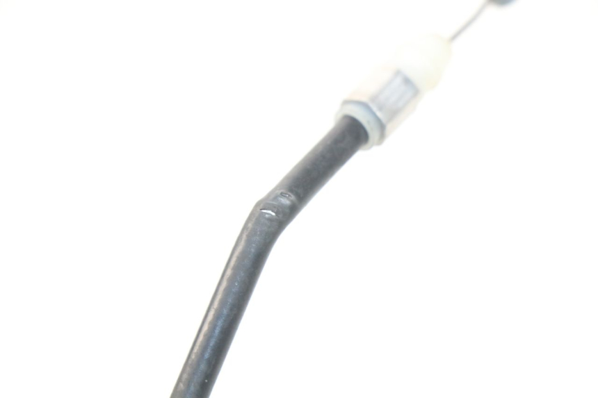photo de CABLE OUVERTURE SELLE YAMAHA XP T-MAX TMAX ABS 500 (2004 - 2007) - Gros plan technique