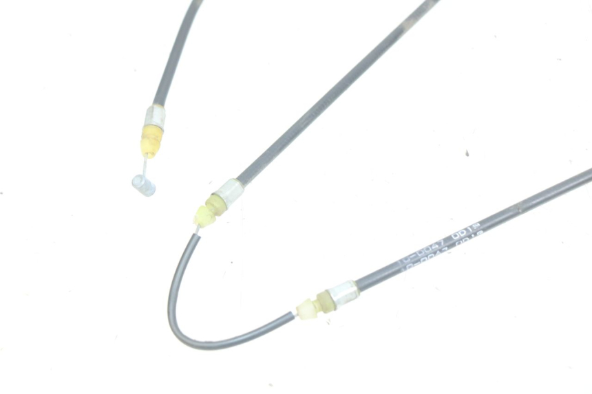 photo de CÂBLE D'OUVERTURE DE SELLE KAWASAKI Z 750 (2007 - 2013) - Gros plan technique