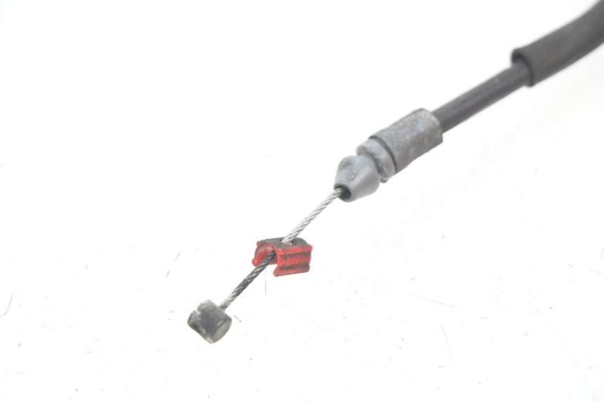 photo de CABLE TRAPPE ESSENCE HONDA FES PANTHEON 125 (2003 - 2007) - Autre angle de vue