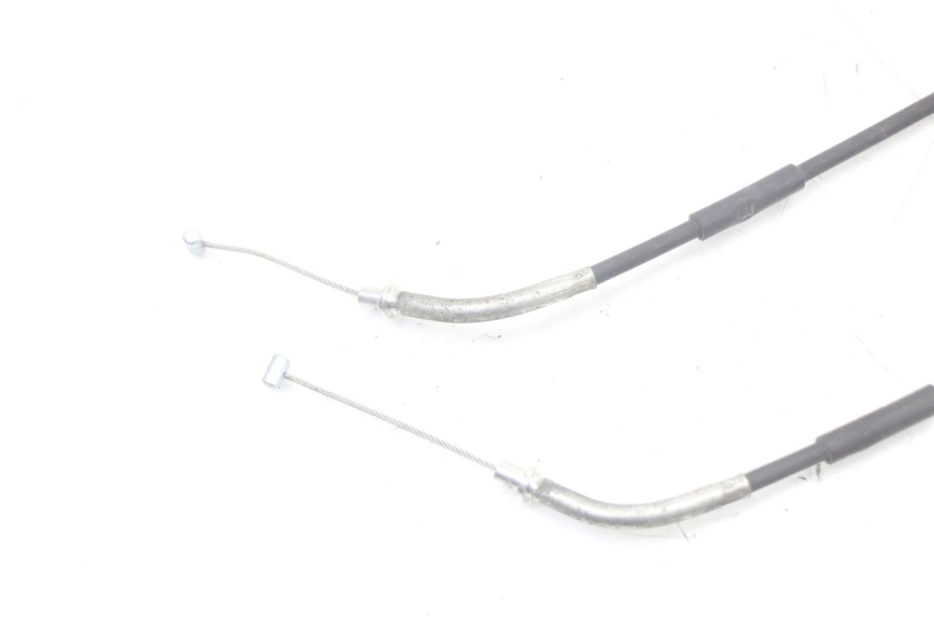 photo de CABLE VALVE ECHAPPEMENT SUZUKI GSR 750 (2011 - 2017) - Gros plan technique