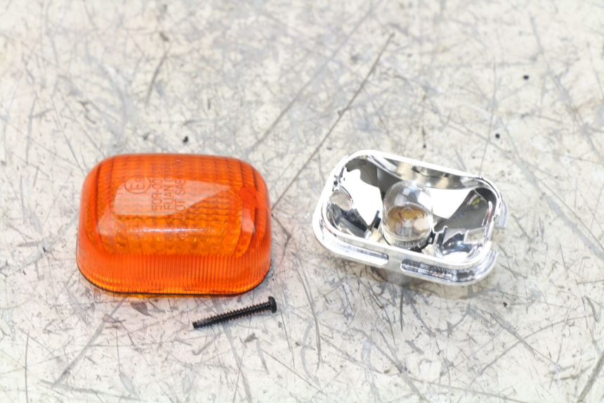 photo de CABOCHON CLIGNOTANT ARRIERE DROIT YAMAHA BW'S BWS 125 (2010 - 2013) - Vue principale