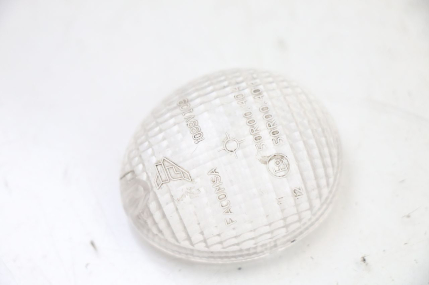 photo de CABOCHON CLIGNOTANT ARRIERE GAUCHE PEUGEOT TREKKER TKR 50 (2005 - 2014) - Zoom état d’usage