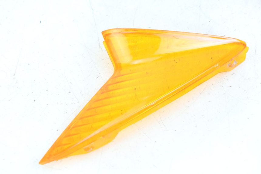 photo de CABOCHON CLIGNOTANT ARRIERE GAUCHE HONDA SCV LEAD 100 (2003 - 2007) - Autre angle de vue