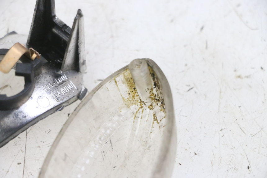 photo de CABOCHON CLIGNOTANT AVANT DROIT PIAGGIO MP3 LT 300 (2010 - 2016) - Gros plan technique