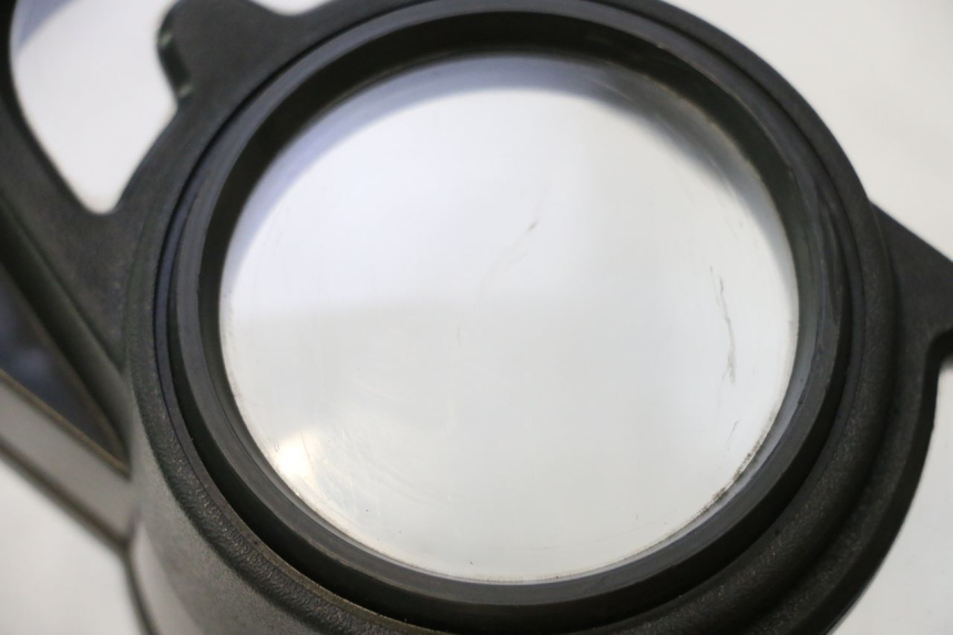 photo de CABOCHON COMPTEUR KYMCO AGILITY 4T 10" 50 (2005 - 2018) - Vue d’ensemble