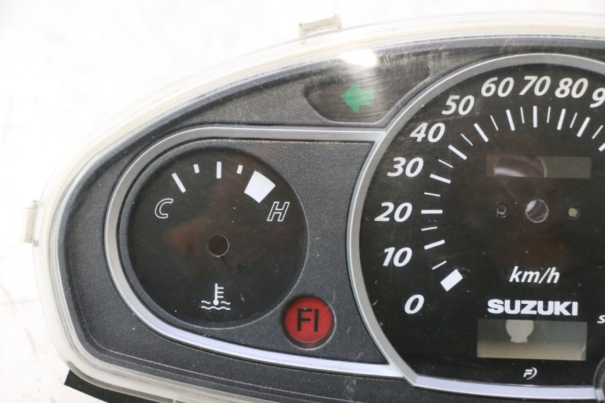 photo de CABOCHON COMPTEUR SUZUKI BURGMAN 125 (2007 - 2014) - Détail de la pièce
