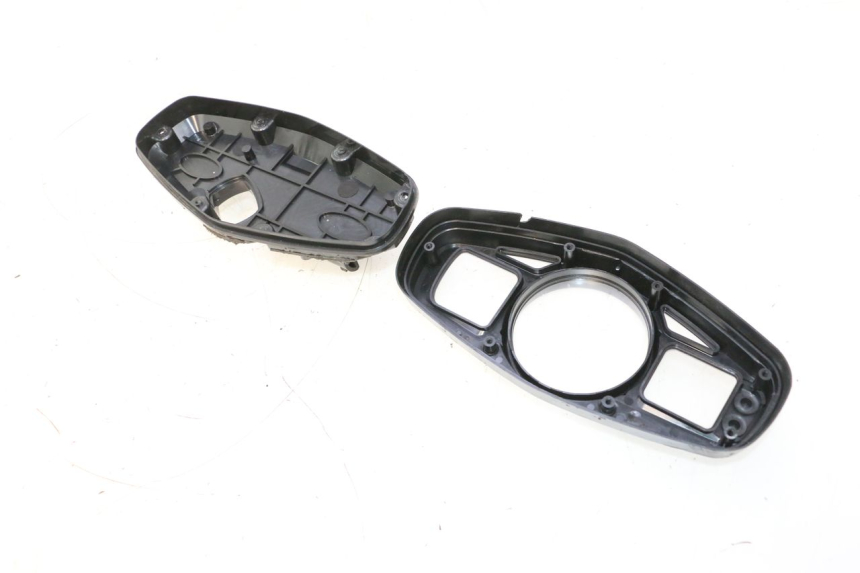 photo de CABOCHON COMPTEUR SUZUKI GSR 600 (2005 - 2012) - Détail de la pièce