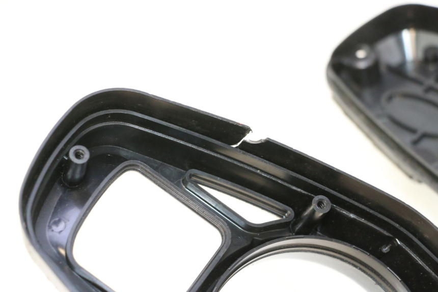 photo de CABOCHON COMPTEUR SUZUKI GSR 600 (2005 - 2012) - Vue rapprochée
