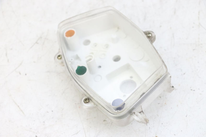 photo de CABOCHON COMPTEUR PEUGEOT KISBEE 4T 50 (2018 - 2022) - Points de fixation