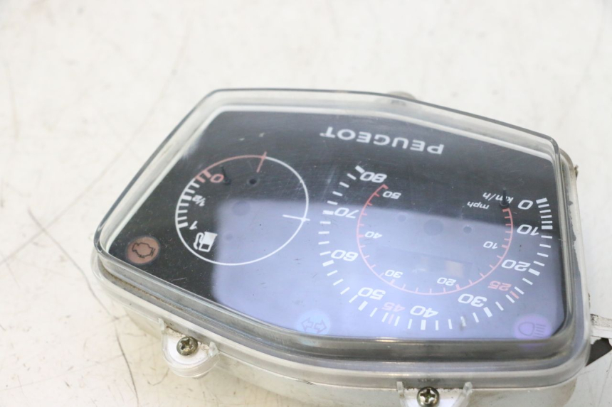 photo de CABOCHON COMPTEUR PEUGEOT KISBEE 4T 50 (2018 - 2022) - Marquages et références