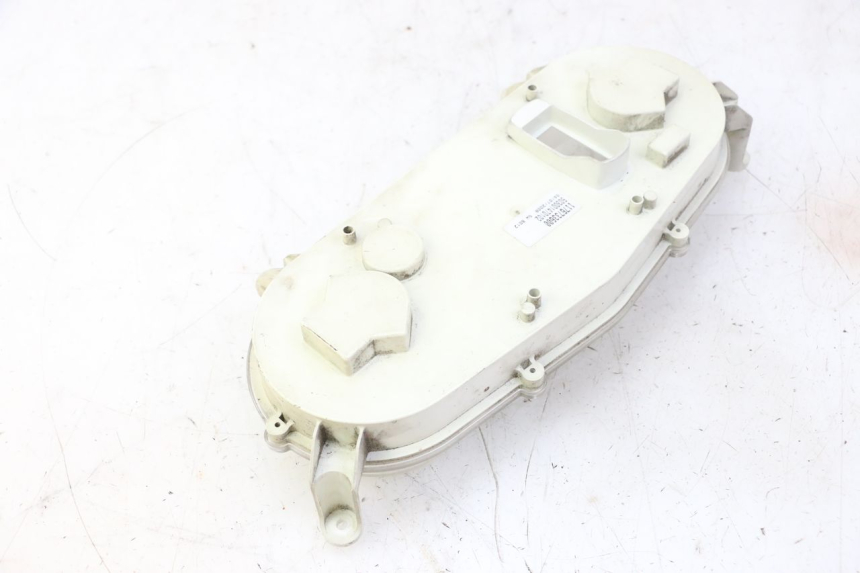 photo de CABOCHON COMPTEUR PEUGEOT SATELIS 250 (2006 - 2012) - Autre angle de vue