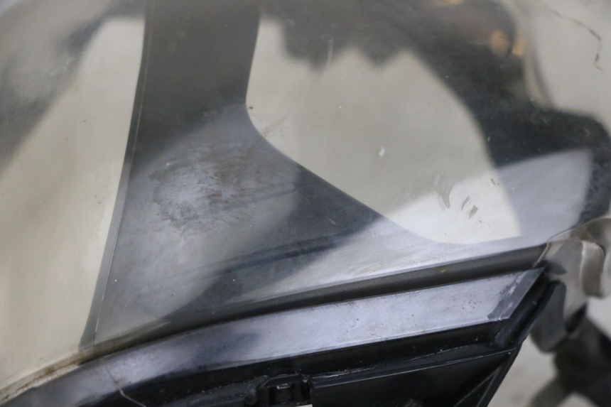 photo de CABOCHON COMPTEUR PIAGGIO ZIP 2T 50 (2009 - 2019) - Gros plan technique