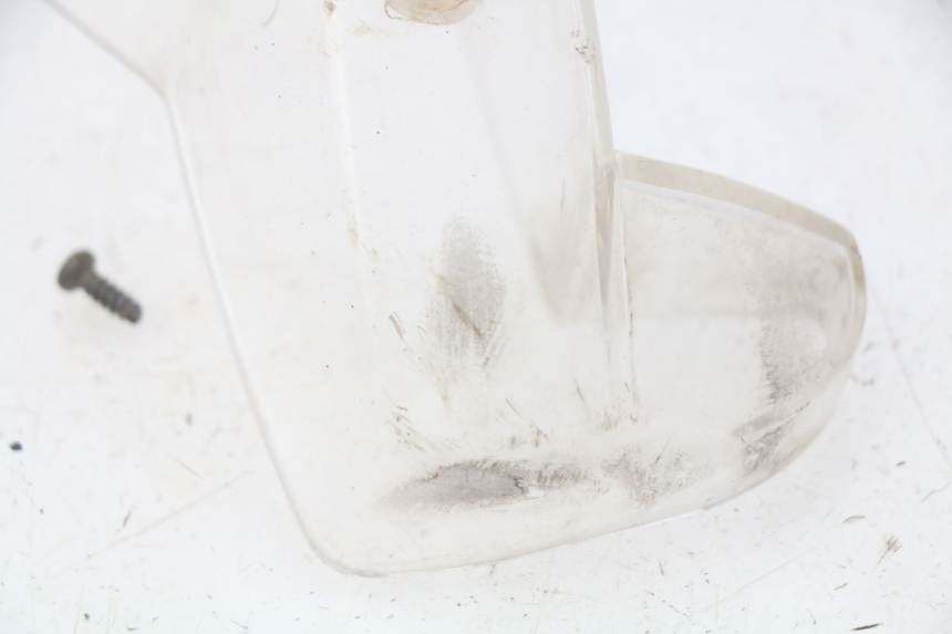 photo de CABOCHON FEU ARRIERE YAMAHA BW'S 50 (1999 - 2003) - Détail de la pièce