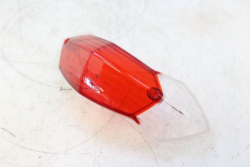 photo de CABOCHON FEU ARRIERE PEUGEOT KISBEE 4T 50 (2018 - 2022) - Vue principale
