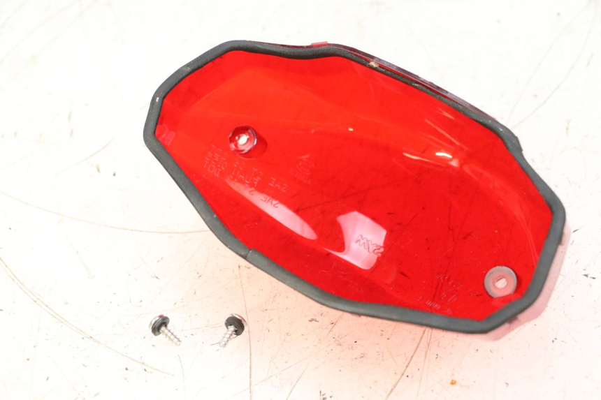 photo de CABOCHON FEU ARRIERE SYM ORBIT 2 4T 50 (2008 - 2017) - Autre angle de vue