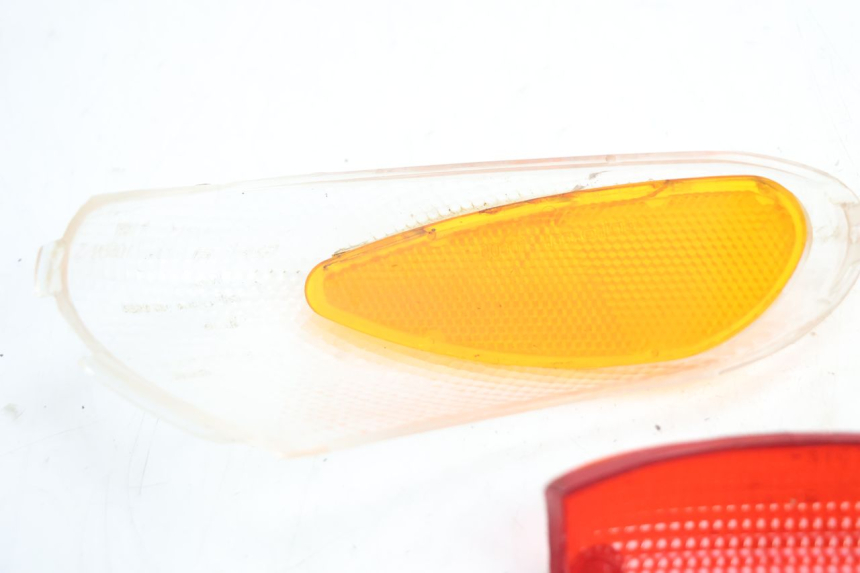photo de CABOCHON FEU ARRIERE GILERA STALKER 50 (2004 - 2014) - Marquages et références