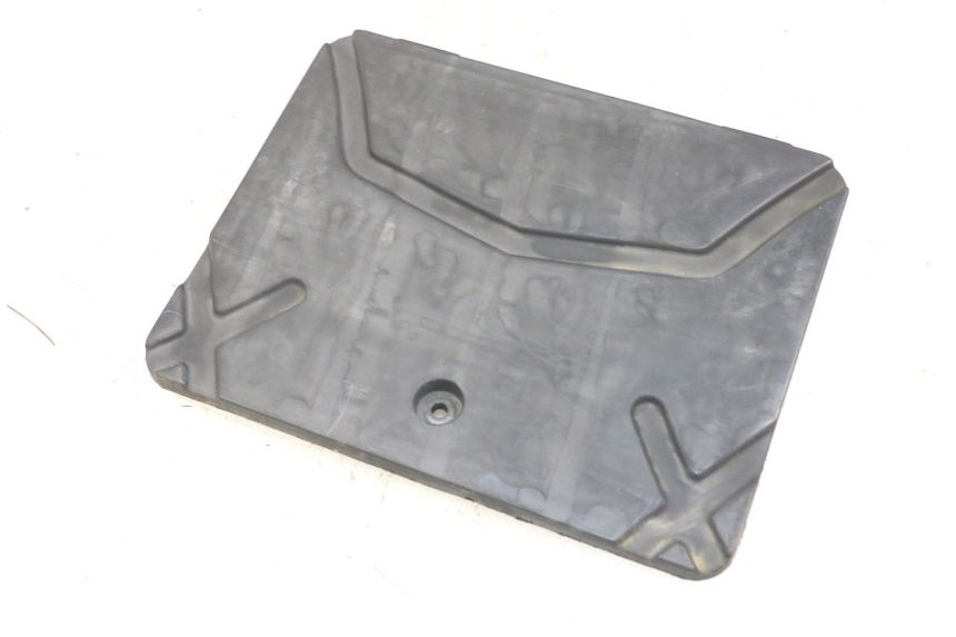 photo de CACHE BATTERIE KYMCO AGILITY 4T 50 (2018 - 2022) - Zoom état d’usage