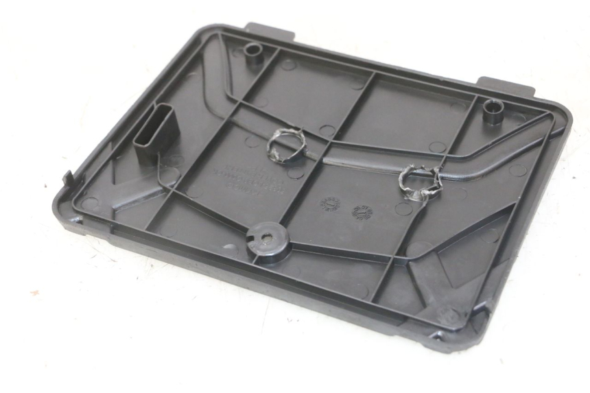 photo de CACHE BATTERIE KYMCO AGILITY 4T 50 (2005 - 2018) - Détail de la pièce