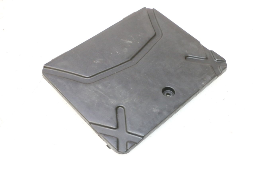 photo de CACHE BATTERIE KYMCO AGILITY PREMIUM 50 (2007 - 2010) - Détail de la pièce