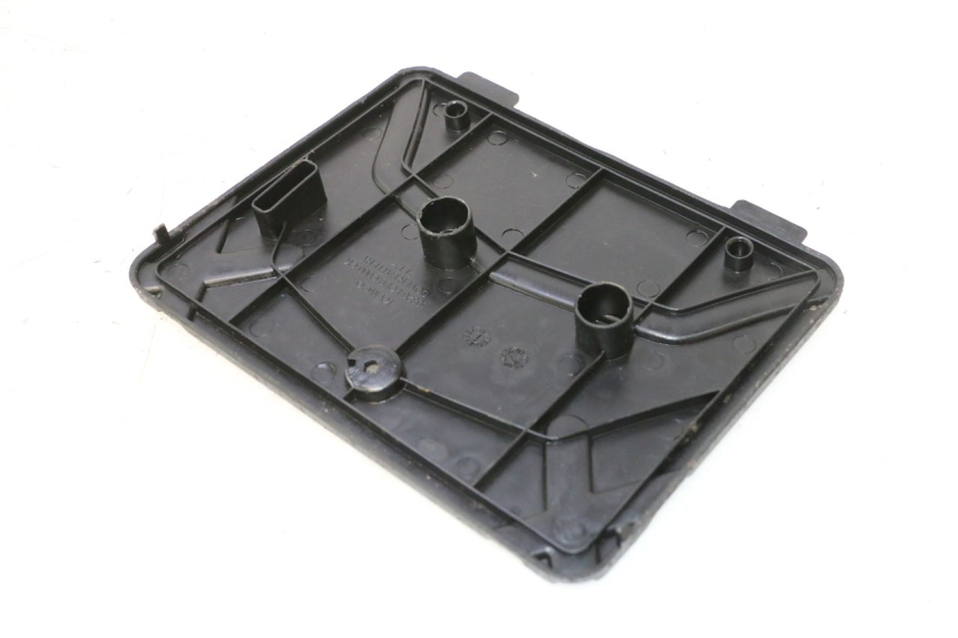 photo de CACHE BATTERIE KYMCO AGILITY PREMIUM 50 (2007 - 2010) - Autre angle de vue
