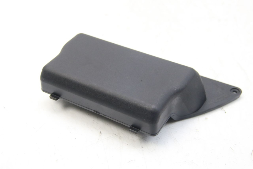 photo de CACHE BATTERIE PIAGGIO BEVERLY 125 (2010 - 2015) - Vue principale