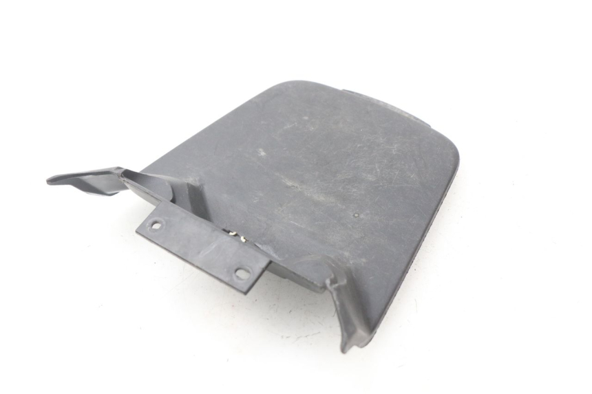 photo de CACHE BATTERIE MBK BOOSTER SPIRIT 50 (2004 - 2017) - Zoom état d’usage