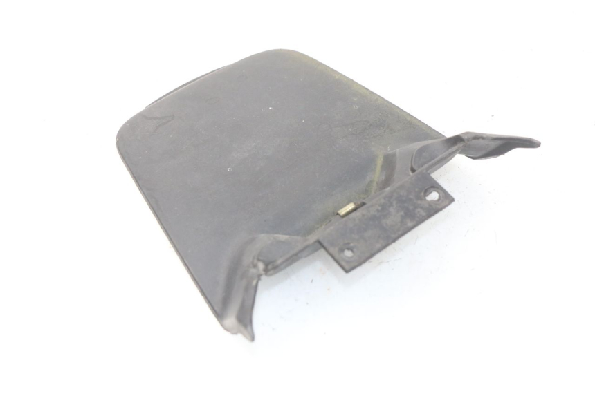 photo de CACHE BATTERIE MBK BOOSTER SPIRIT 50 (2004 - 2017) - Zoom état d’usage