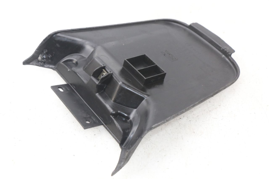 photo de CACHE BATTERIE MBK BOOSTER SPIRIT NAKED 50 (2004 - 2017) - Détail de la pièce