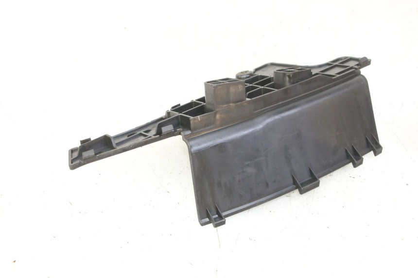 photo de CACHE BATTERIE SUZUKI BURGMAN 125 (2007 - 2014) - Détail de la pièce