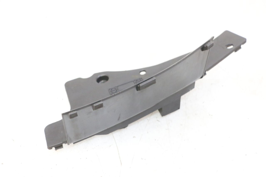 photo de CACHE BATTERIE SUZUKI BURGMAN 125 (2007 - 2014) - Autre angle de vue