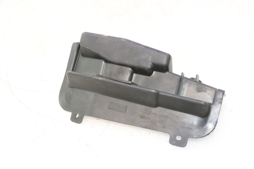photo de CACHE BATTERIE HONDA FES PANTHEON 125 (2003 - 2007) - Détail de la pièce