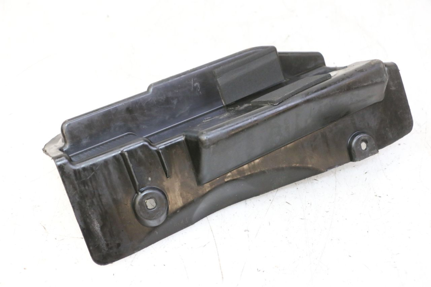 photo de CACHE BATTERIE HONDA FES S-WING SWING ABS 125 (2007 - 2015) - Détail de la pièce