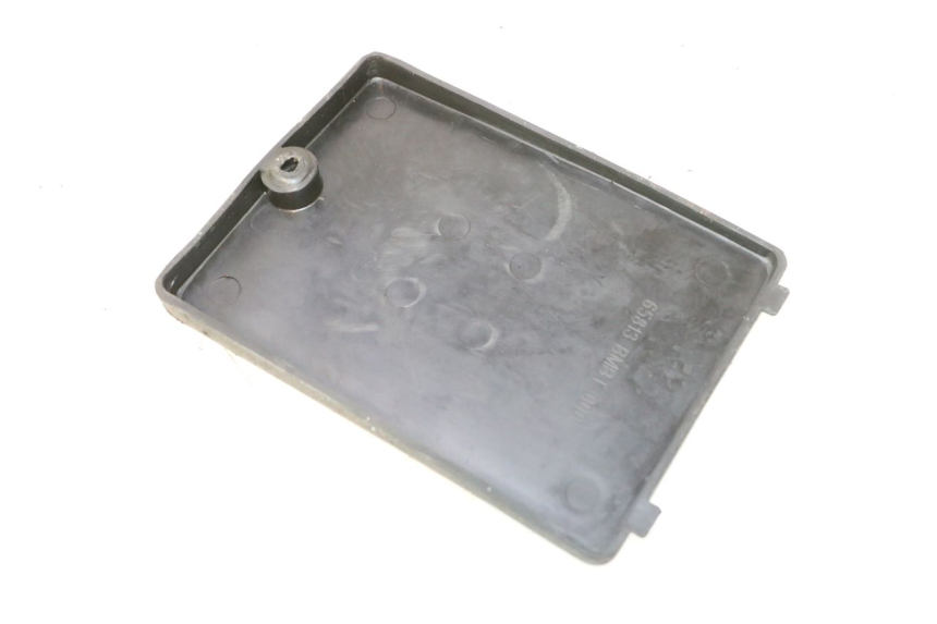 photo de CACHE BATTERIE KEEWAY FOCUS 50 (2006 - 2009) - Détail de la pièce