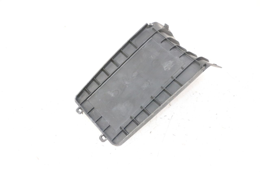 photo de CACHE BATTERIE PEUGEOT KISBEE 2T 50 (2010 - 2017) - Zoom état d’usage