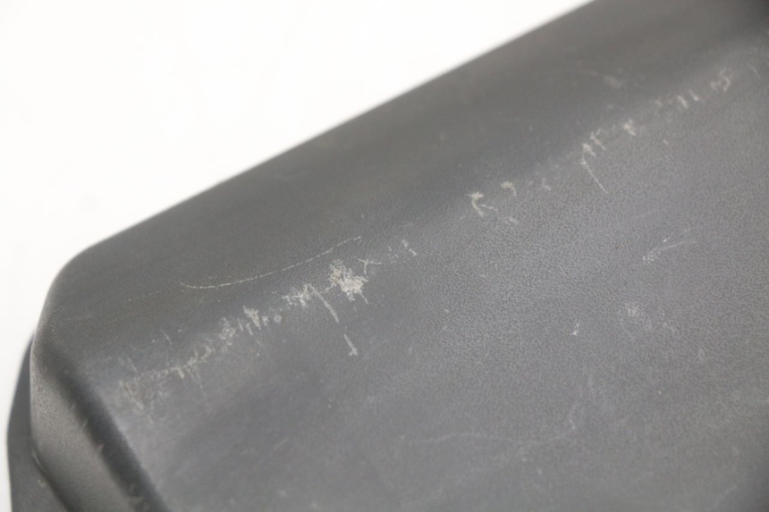 photo de CACHE BATTERIE PIAGGIO LIBERTY 4T 50 (2018 - 2021) - Autre angle de vue