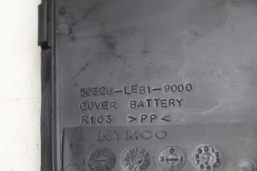 photo de CACHE BATTERIE KYMCO MOVIE S 125 (2009 - 2018) - Pièce contrôlée
