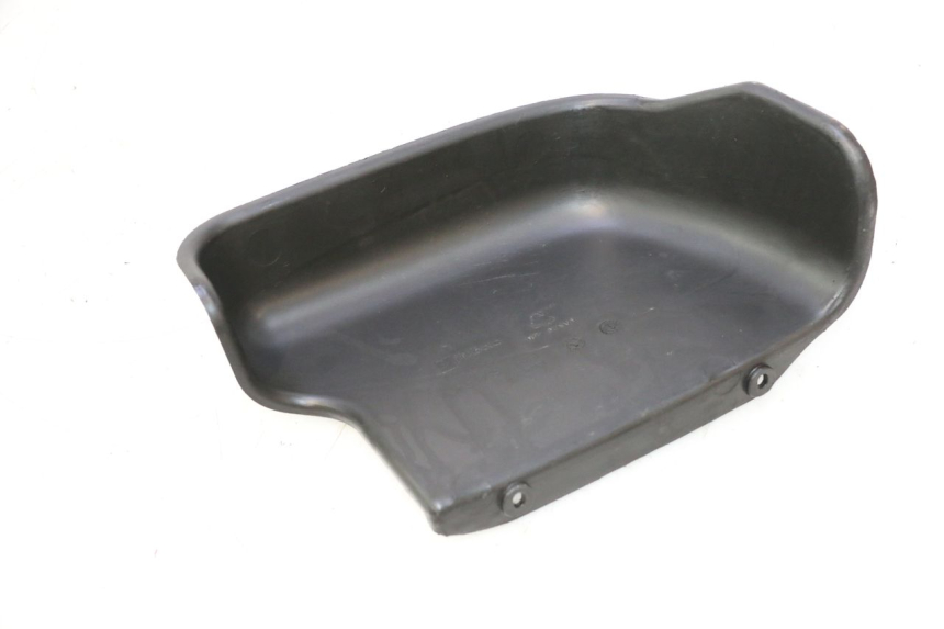 photo de CACHE BATTERIE PIAGGIO MP3 LT 300 (2010 - 2016) - Détail de la pièce