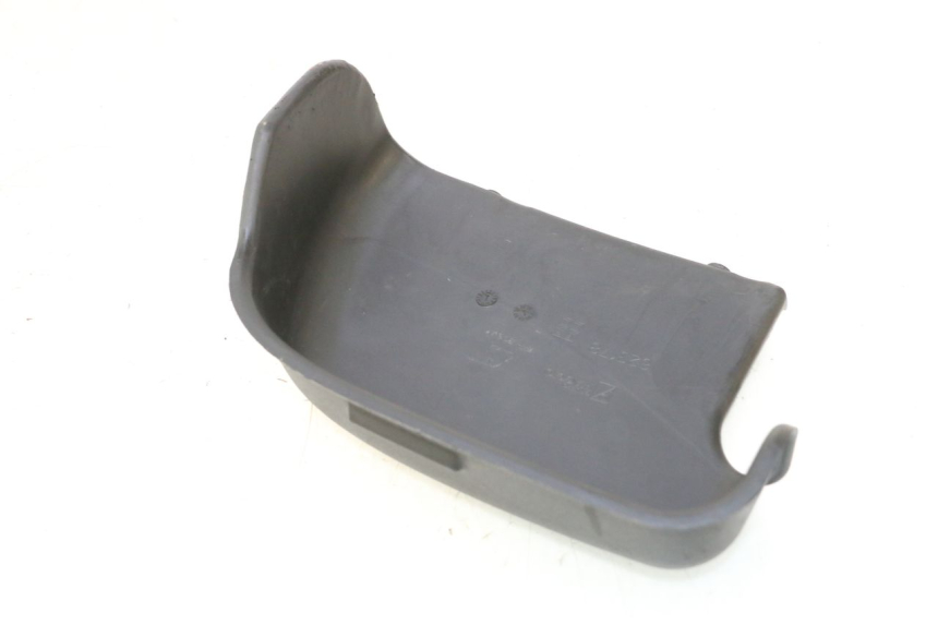 photo de CACHE BATTERIE PIAGGIO MP3 LT 300 (2010 - 2016) - Zoom état d’usage