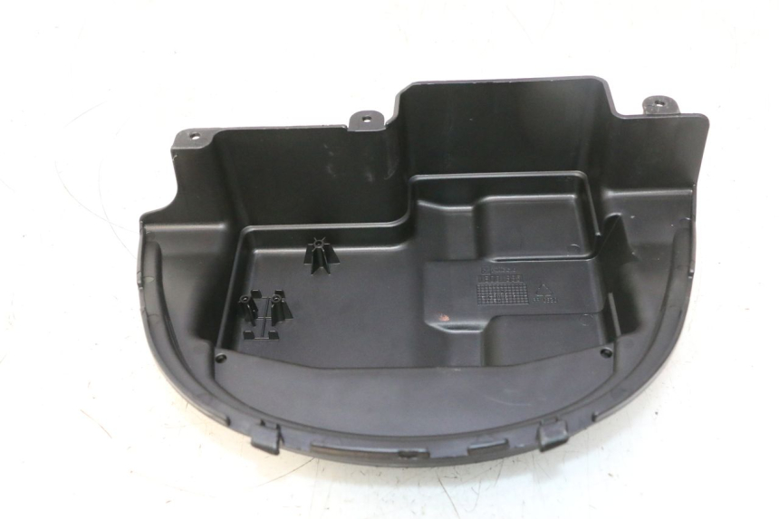 photo de CACHE BATTERIE PIAGGIO MP3 500 (2016 - 2018) - Autre angle de vue