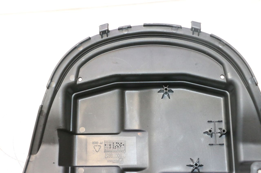 photo de CACHE BATTERIE PIAGGIO MP3 500 (2016 - 2018) - Vue d’ensemble