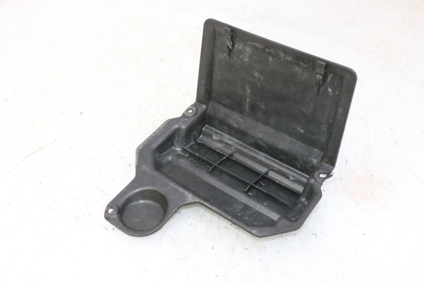 photo de CACHE BATTERIE PIAGGIO NEW TYPHOON 50 (2010 - 2017) - Zoom état d’usage