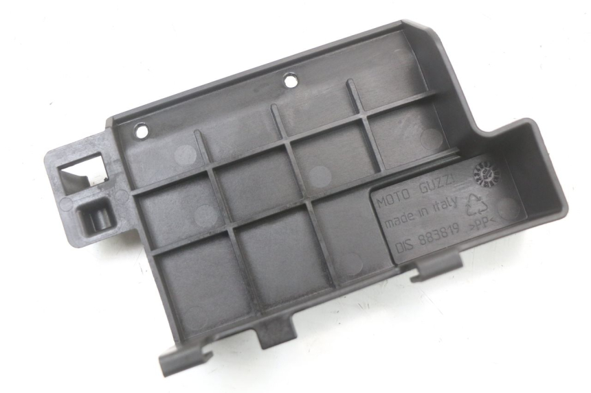 photo de CACHE BATTERIE MOTO GUZZI NORGE 8V GT 1200 (2011 - 2016) - Zoom état d’usage