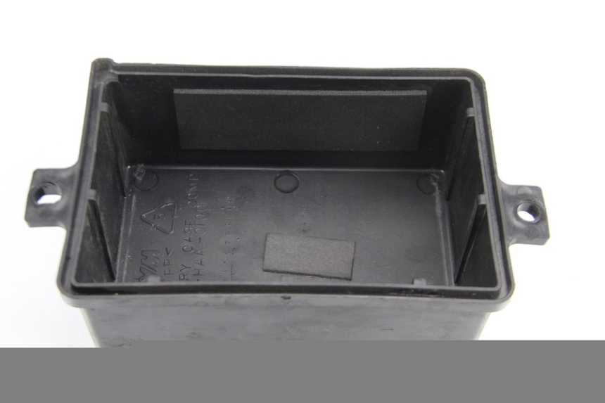 photo de CACHE BATTERIE SYM ORBIT III 3 4T 50 (2021 - 2025) - Zoom état d’usage