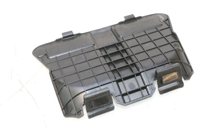 photo de CACHE BATTERIE HONDA PCX (JF57/JF64) 125 (2014 - 2018) - Détail de la pièce