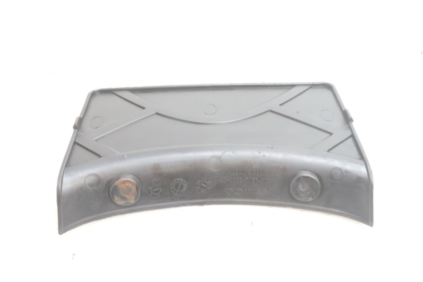 photo de CACHE BATTERIE KYMCO SUPER 8 2T 50 (2007 - 2013) - Vue d’ensemble