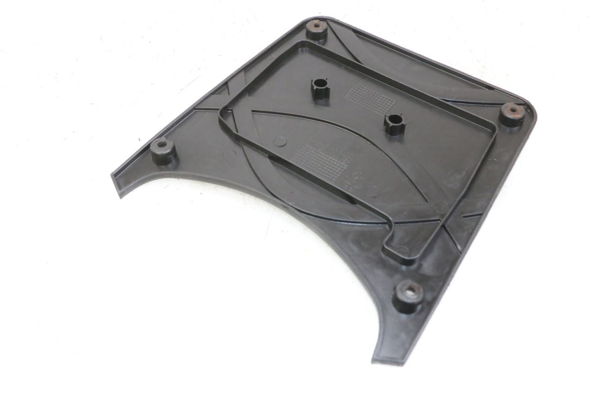 photo de CACHE BATTERIE SYM ORBIT 2 4T 50 (2018 - 2022) - Détail de la pièce