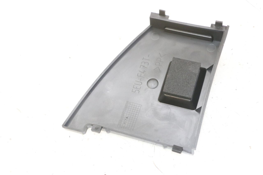 photo de CACHE BATTERIE YAMAHA WHY 50 (1998 - 2000) - Zoom état d’usage