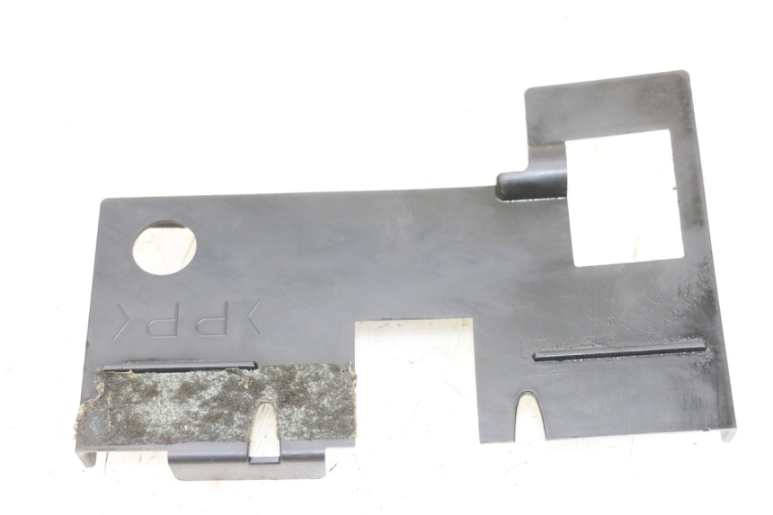 photo de CACHE BATTERIE YAMAHA XJ6 ABS 600 (2008 - 2016) - Zoom état d’usage