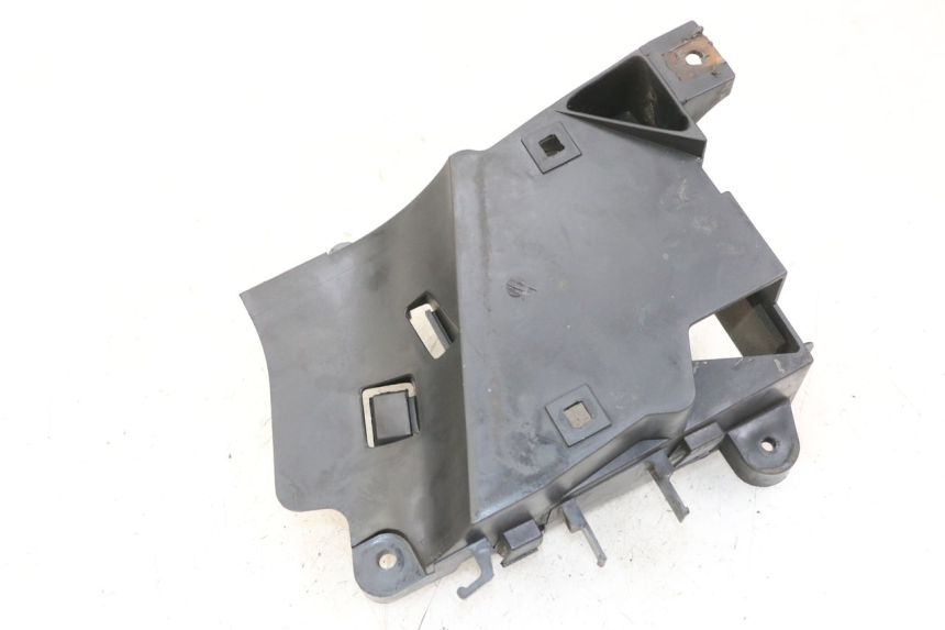 photo de CACHE BATTERIE YAMAHA XVS DRAG STAR DRAGSTAR 650 (1997 - 2007) - Zoom composants